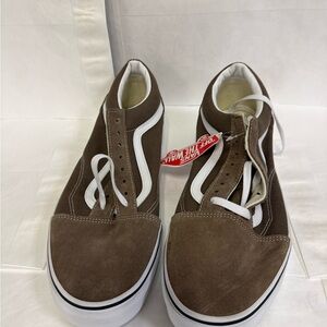 Vans Men's Brown and White Suede Sneakers